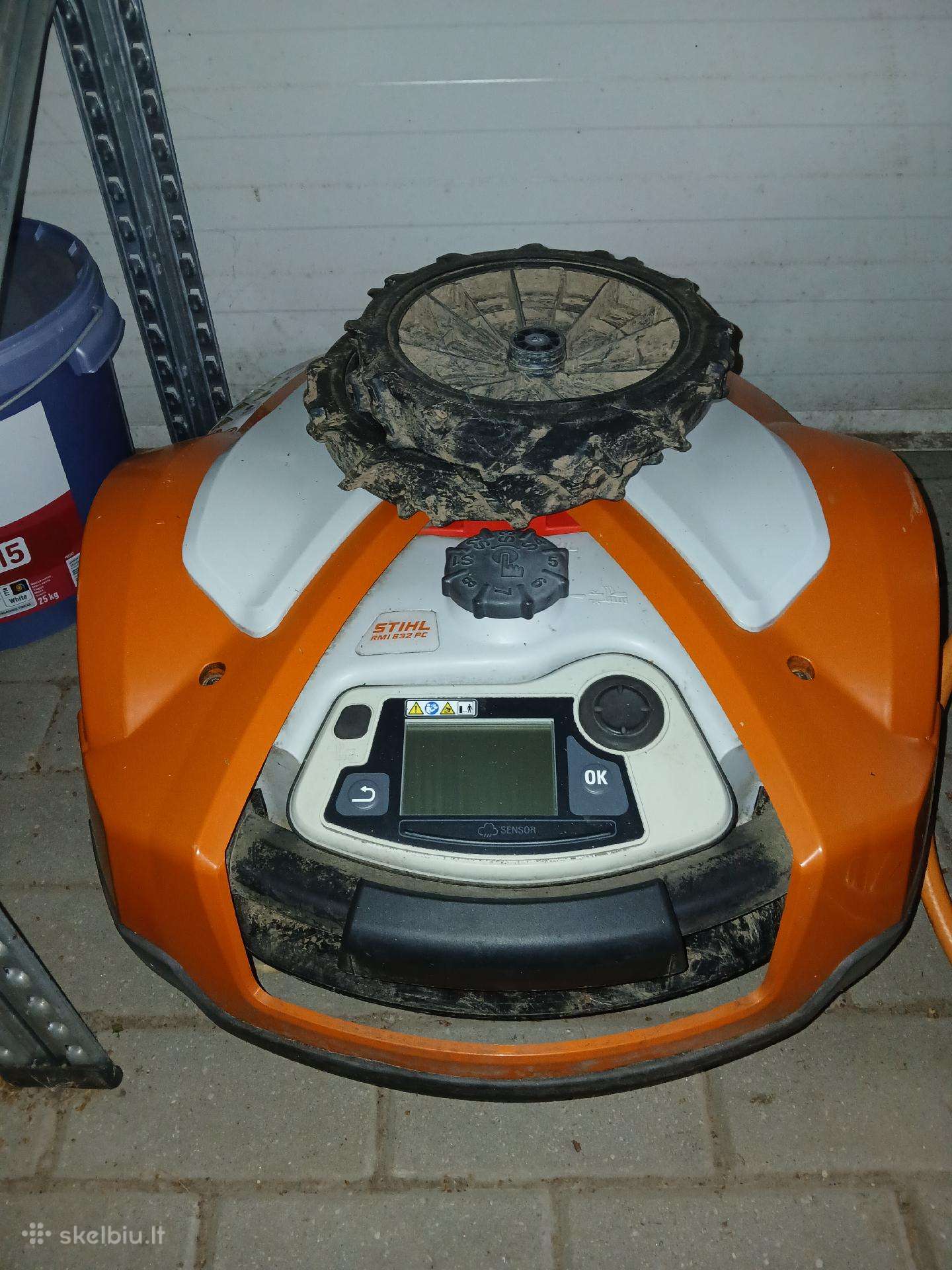 Robotas Stihl Rmi 632 Pc dalimis
