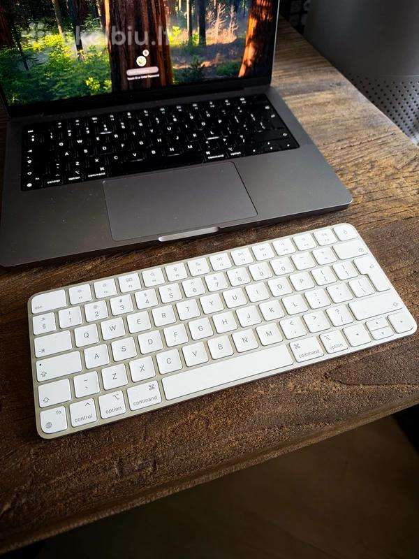 Apple Magic Keyboard