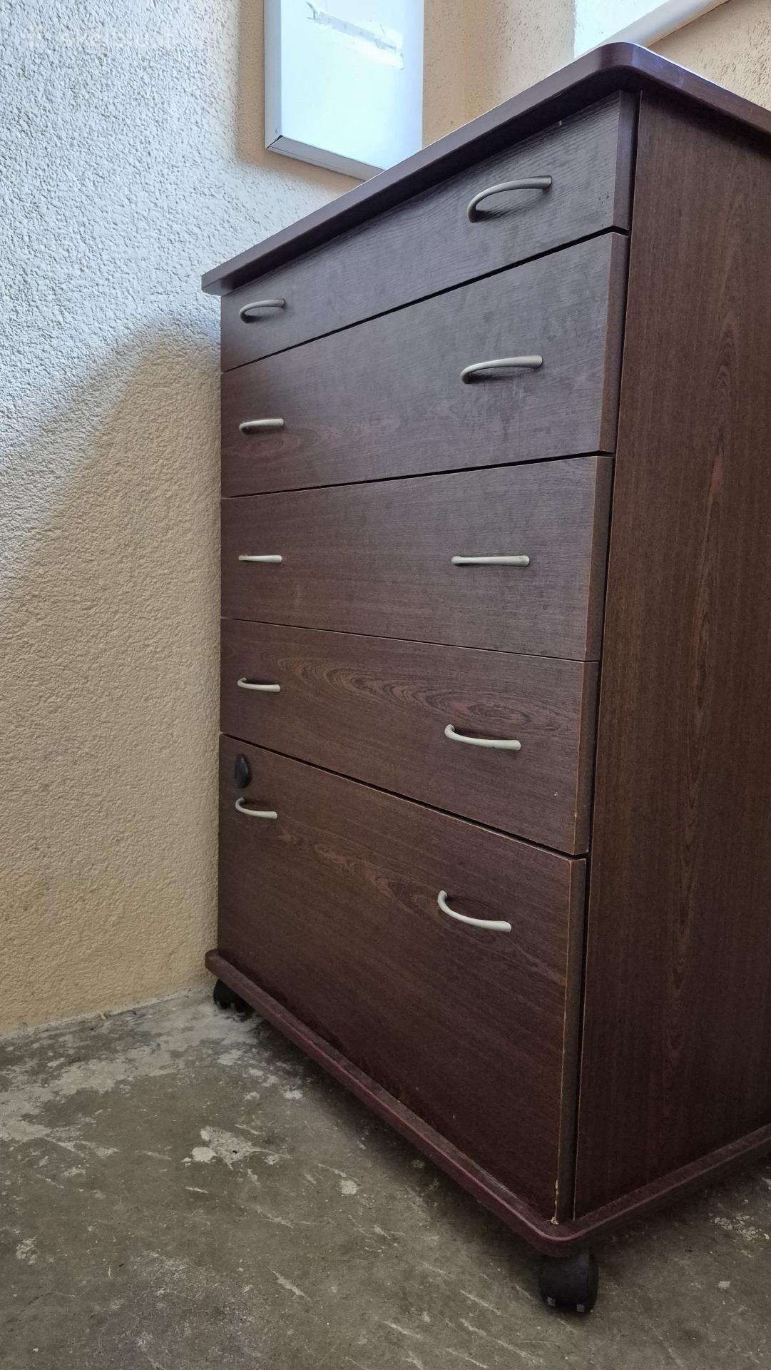 Komoda netilpusi į naują butą (Nemenčinė)