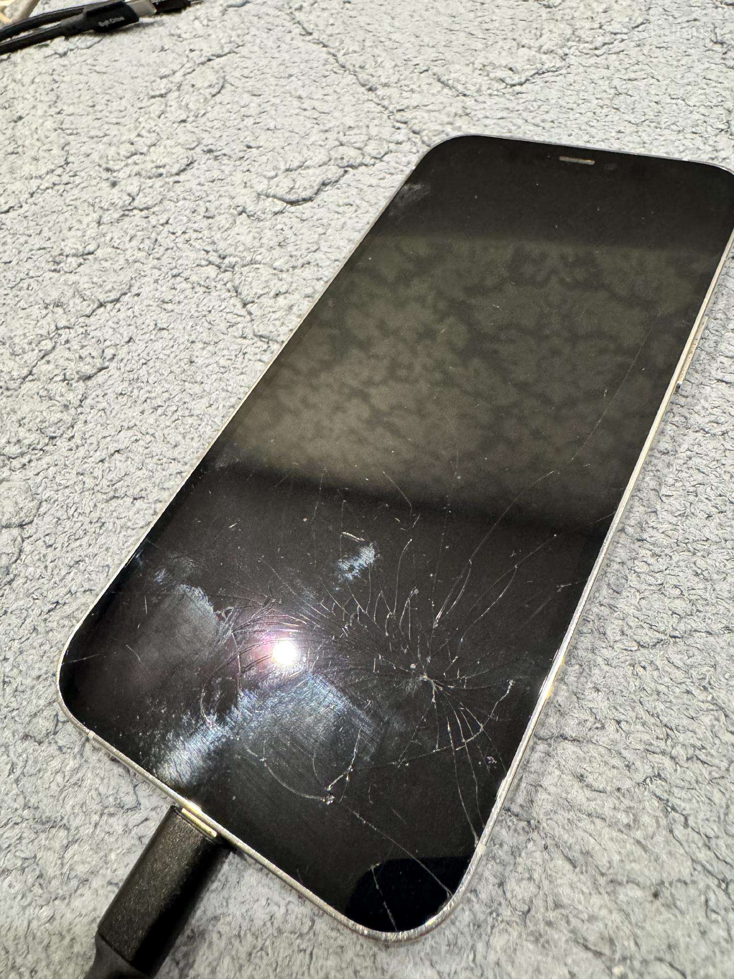 Su Def Apple iPhone 12 pro