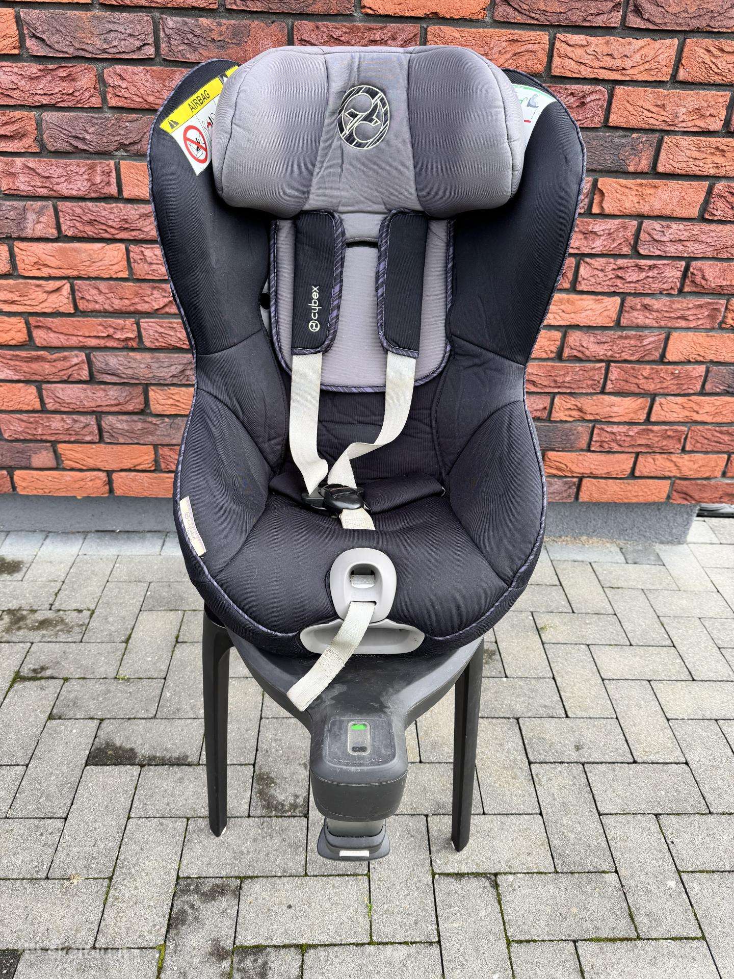 Cybex auto kėdutė su 360 padu.