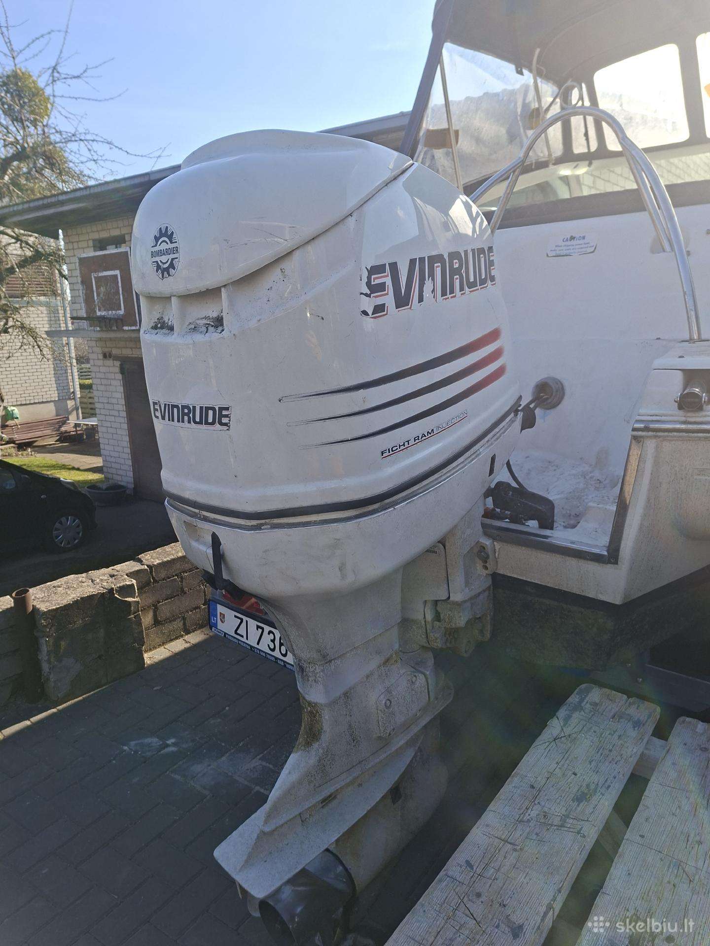 Evenrude 200 Ag pakabinamas variklis