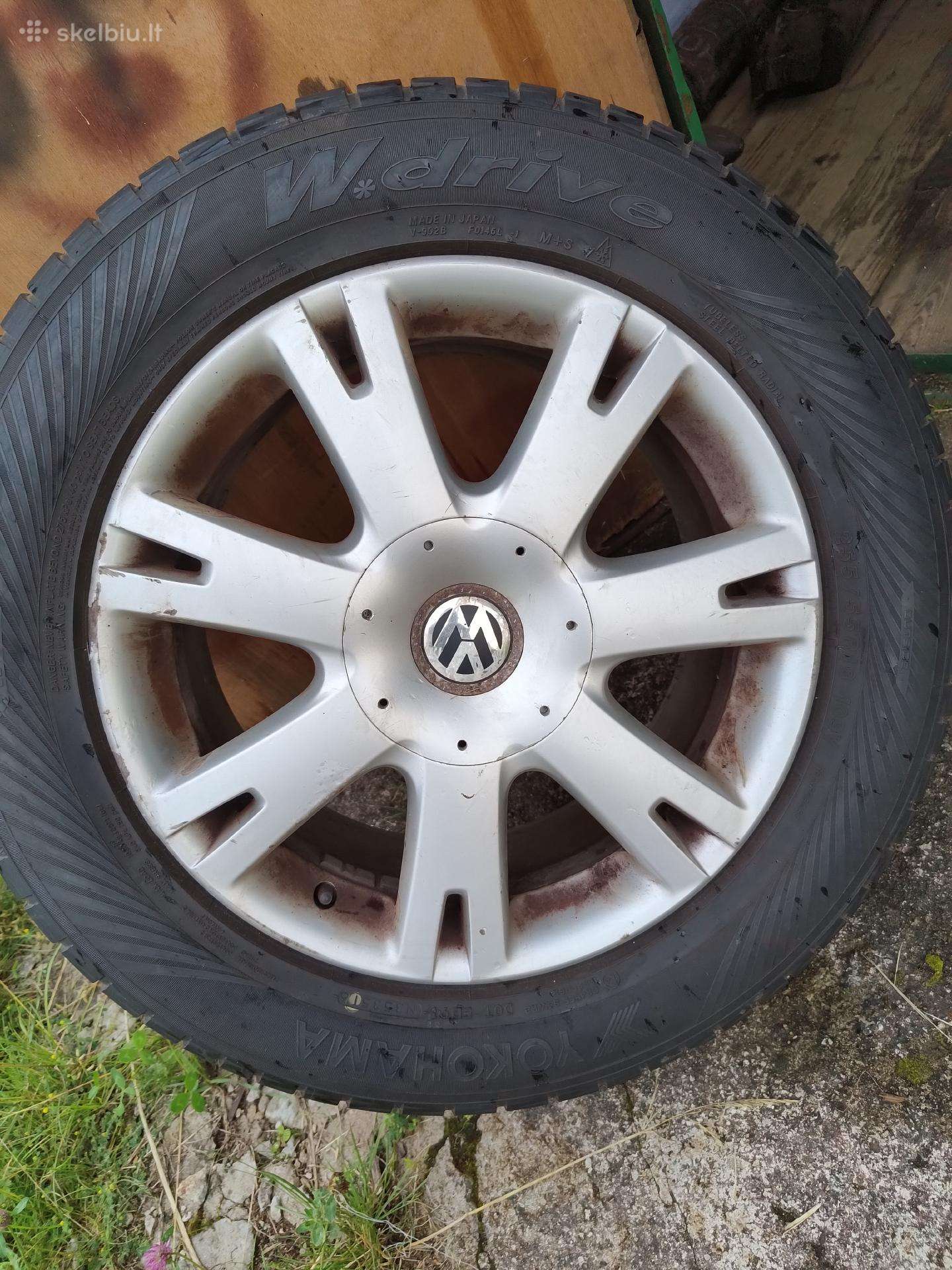 VW Touareg originalus ratlankiai su padangom