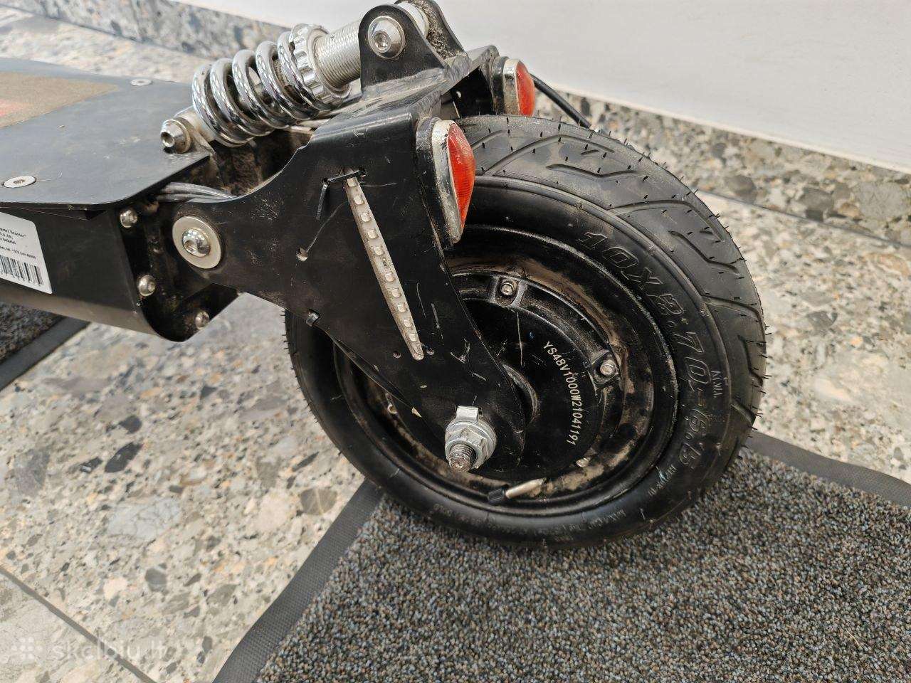 Электрический самокат Beaster Scooter
