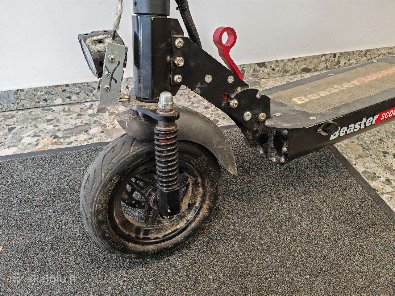 Электрический самокат Beaster Scooter