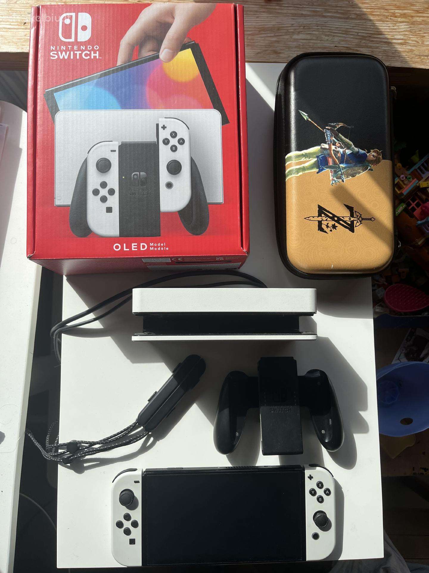Nintendo Switch Oled 64 GB + zaidimai