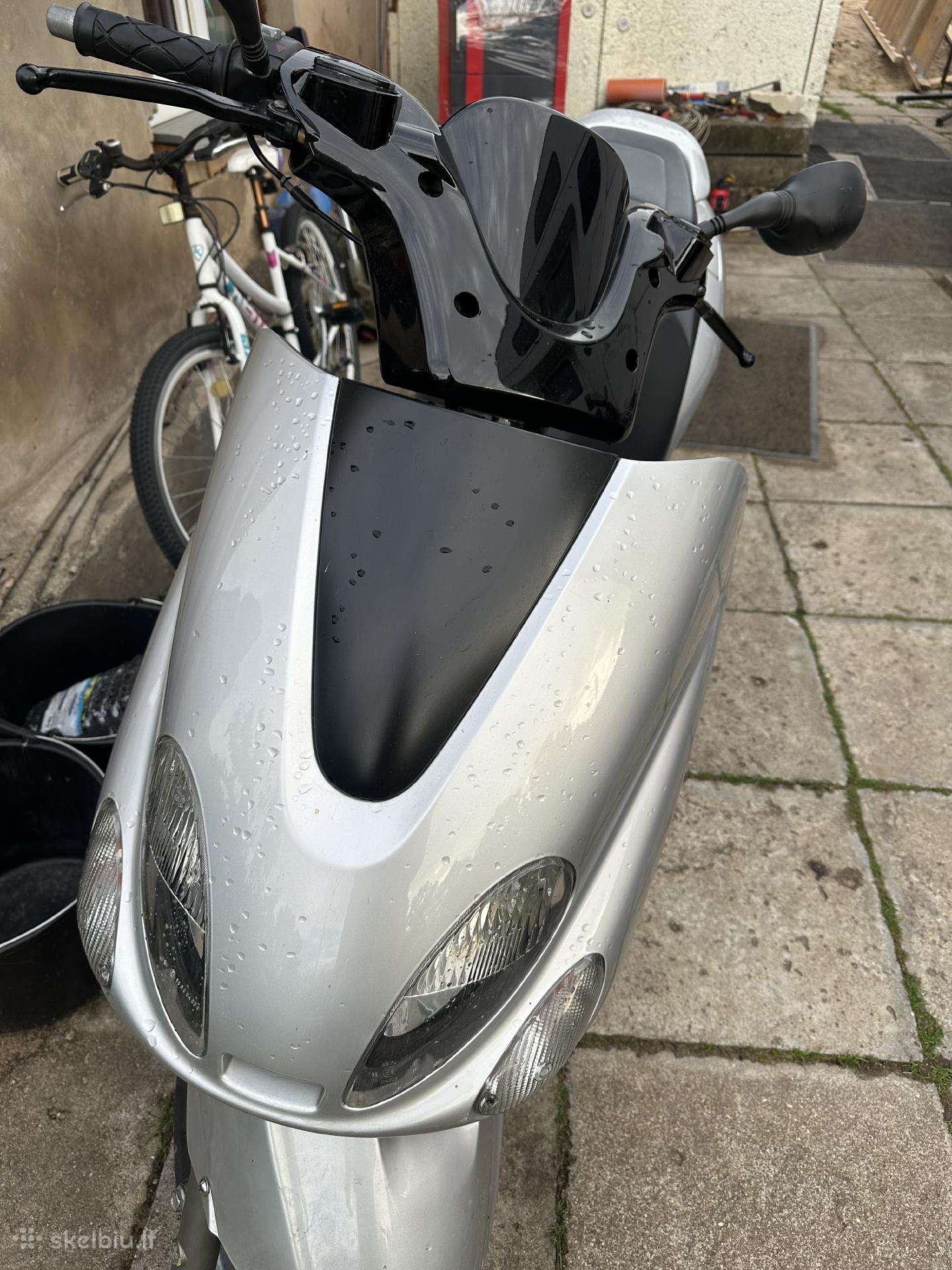 Yamaha Majesty