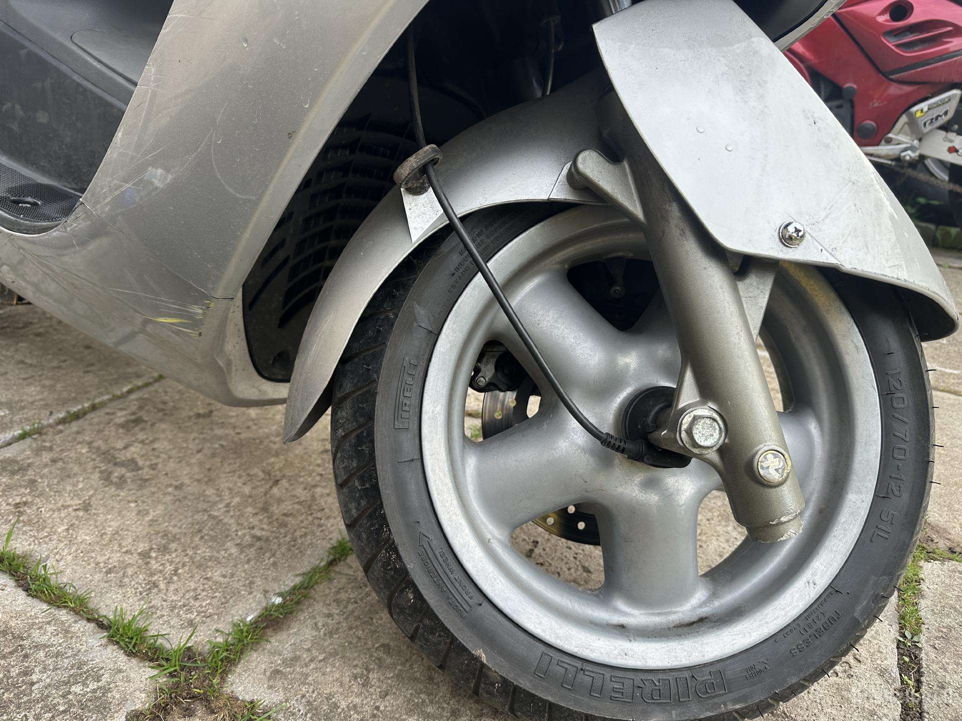 Yamaha Majesty 124cc, scooters / mopeds