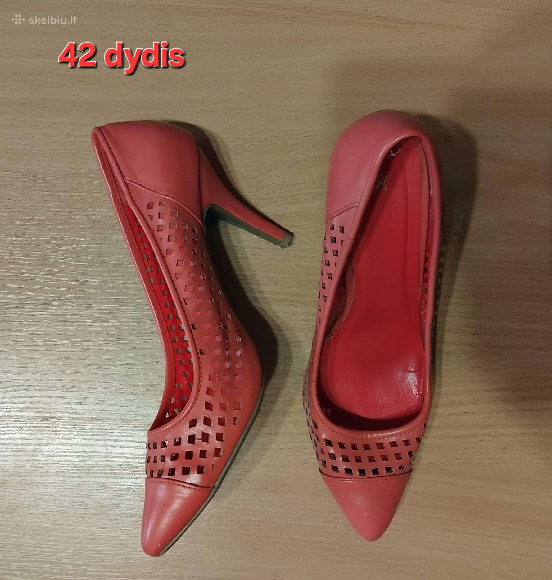 Moteriški aukštakulniai 42 dydis