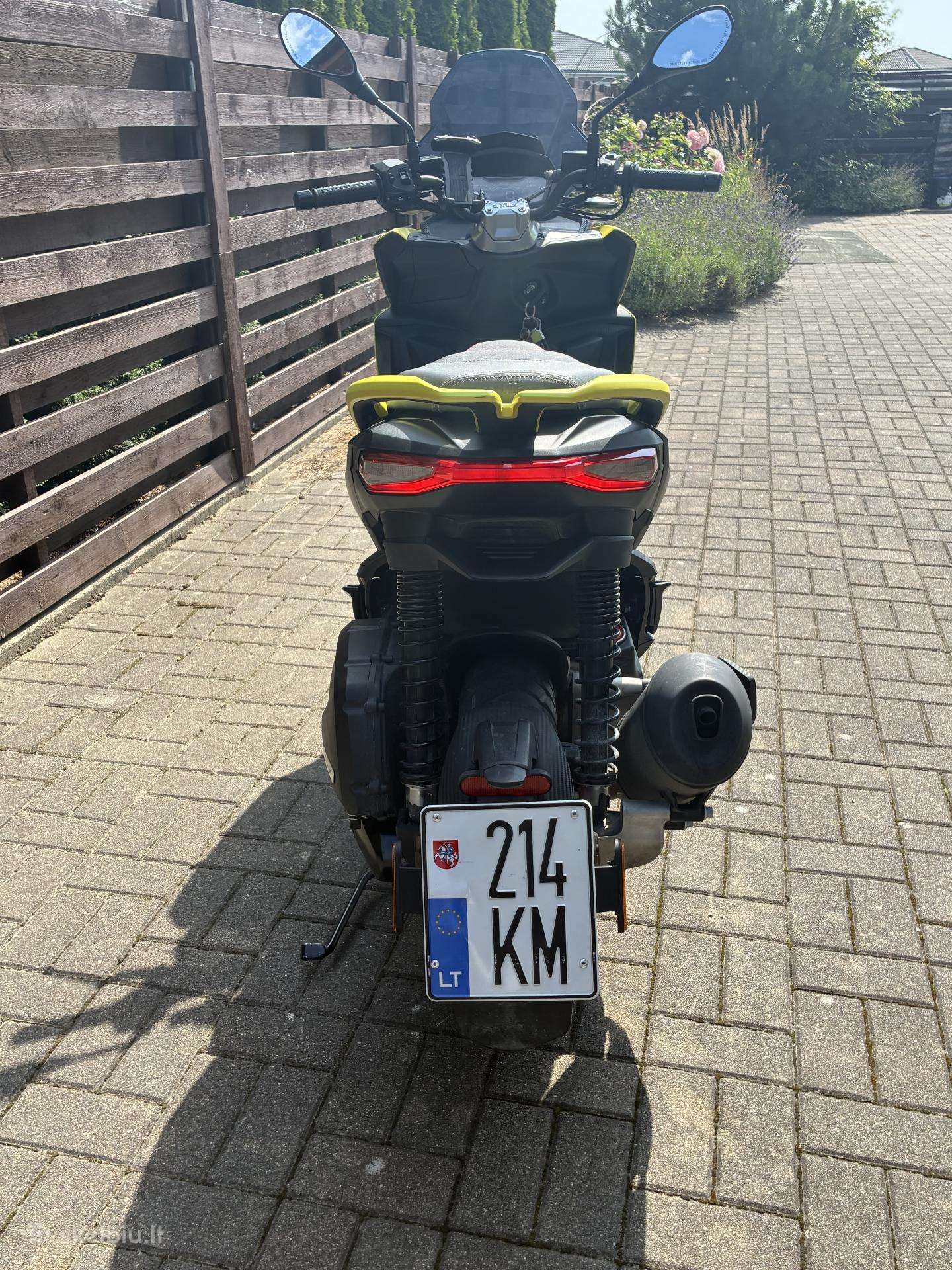Aprilia SR 125cc, мотороллеры / мопеды