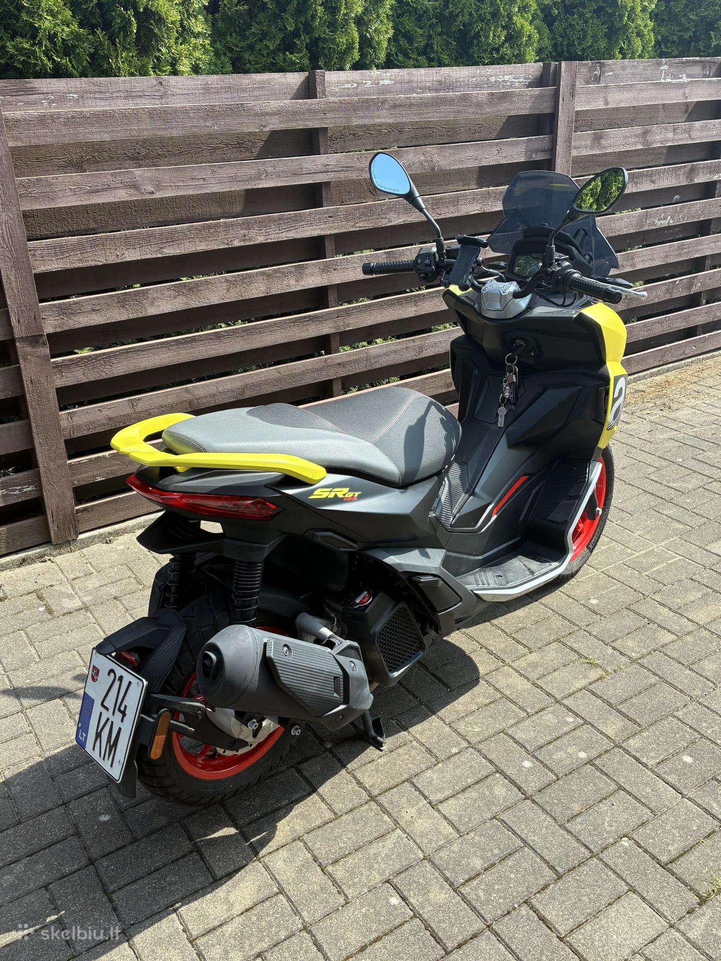 Aprilia SR 125cc, мотороллеры / мопеды