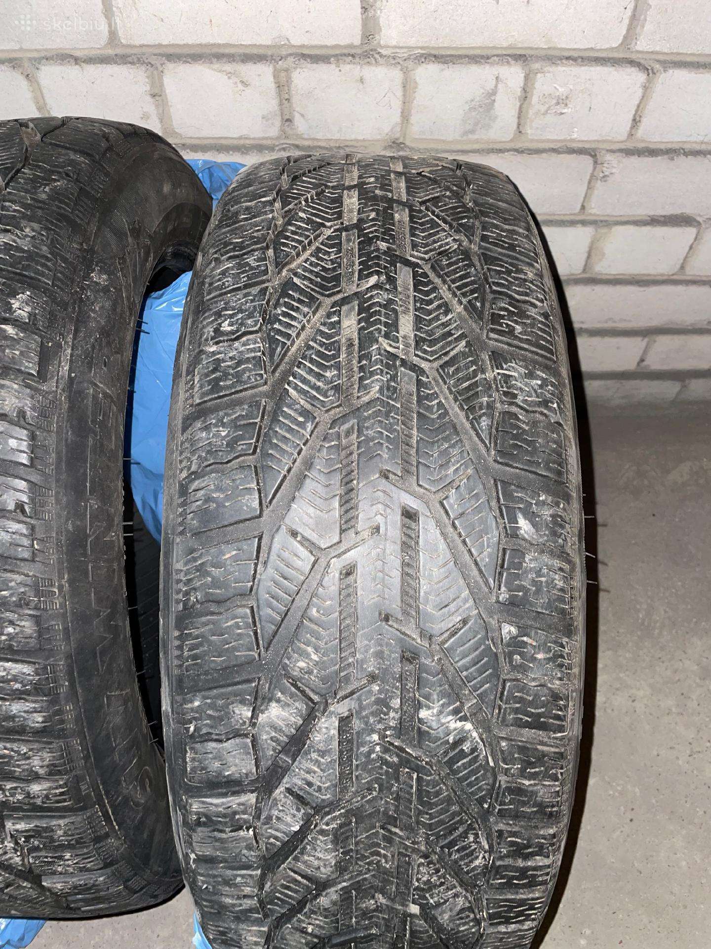 Taurus, winter 235/55 R19