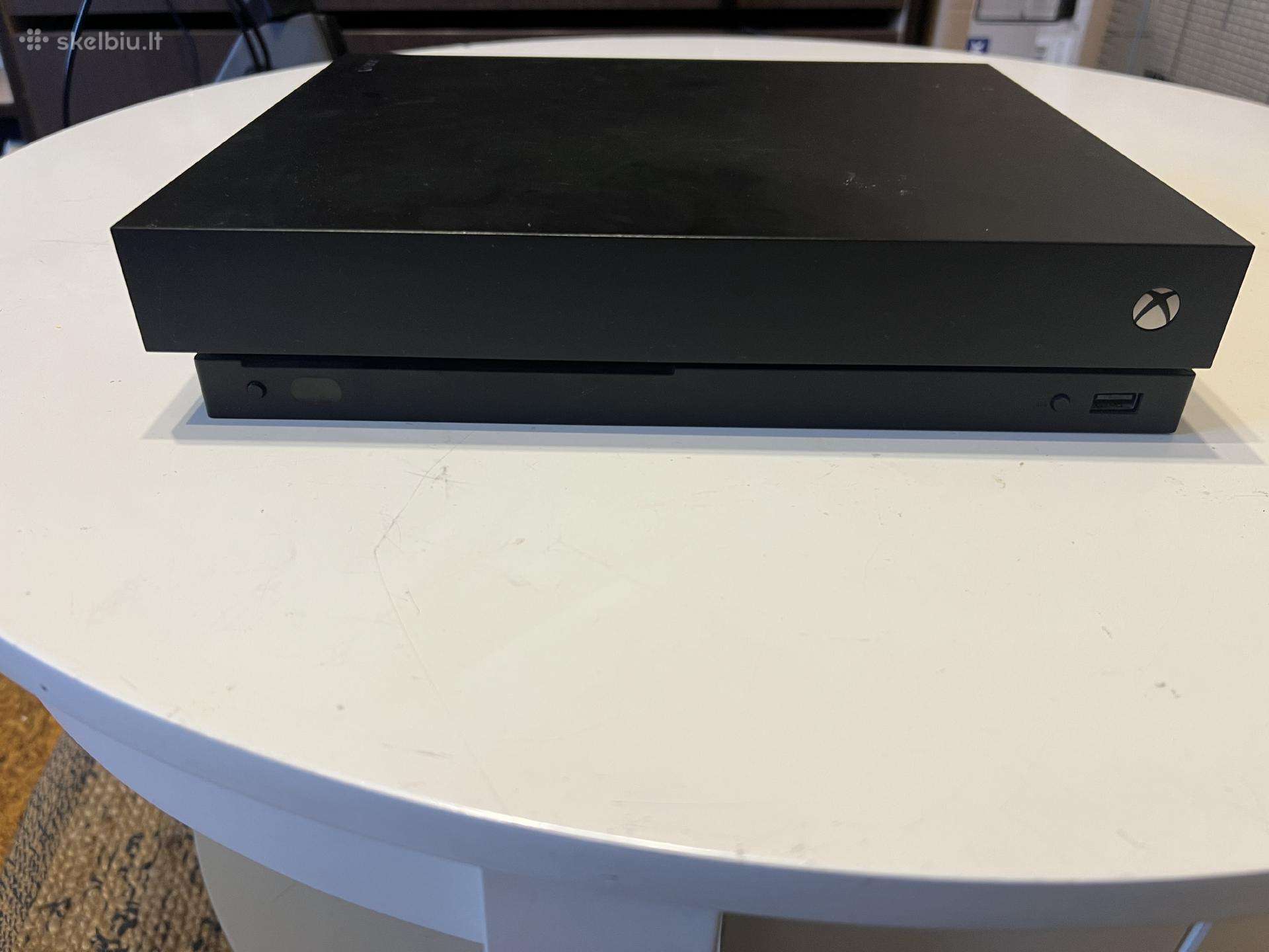 Xbox one x konsolė