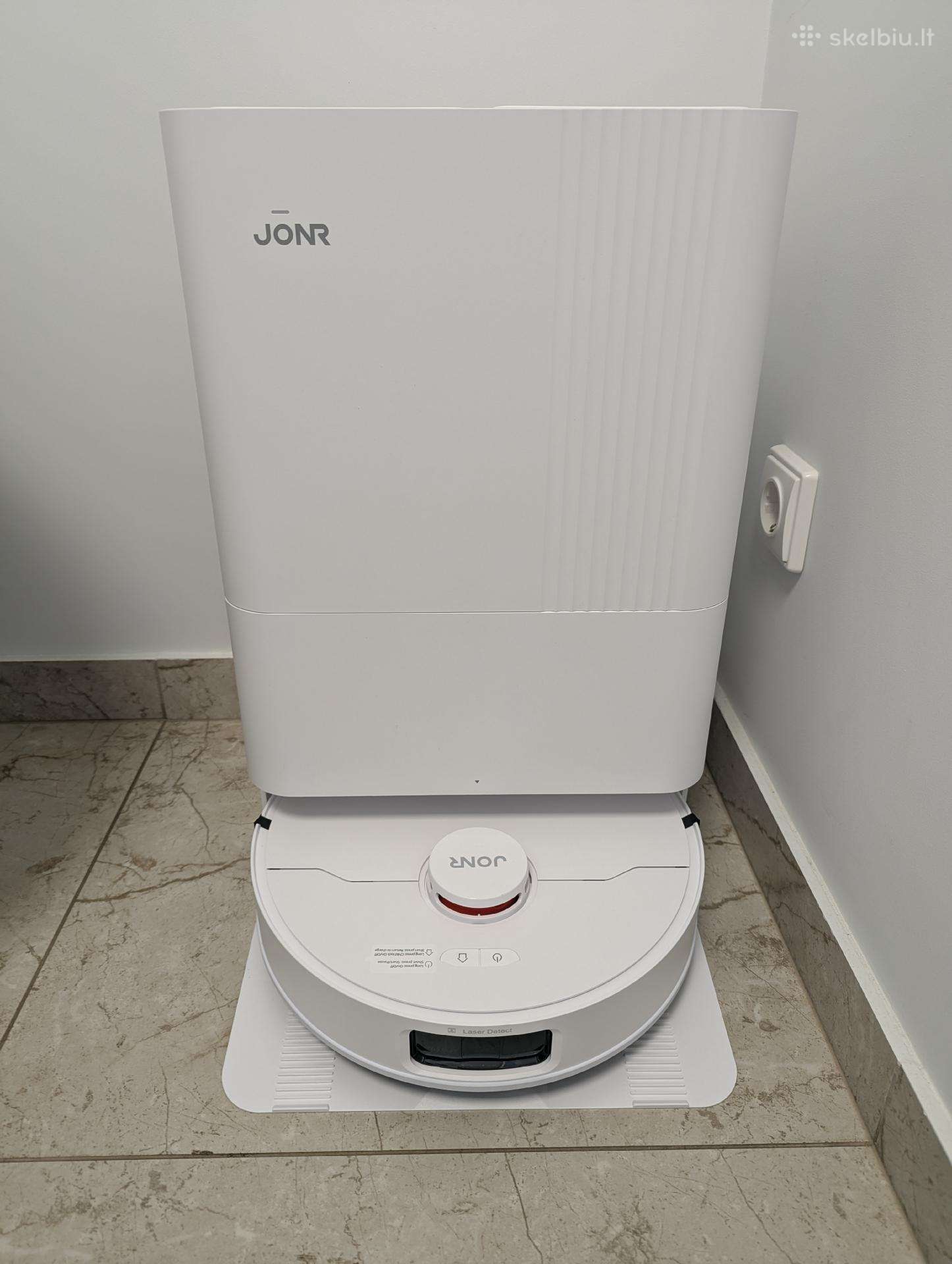 Išslenkančia šluoste plaunantis robotas siurblys