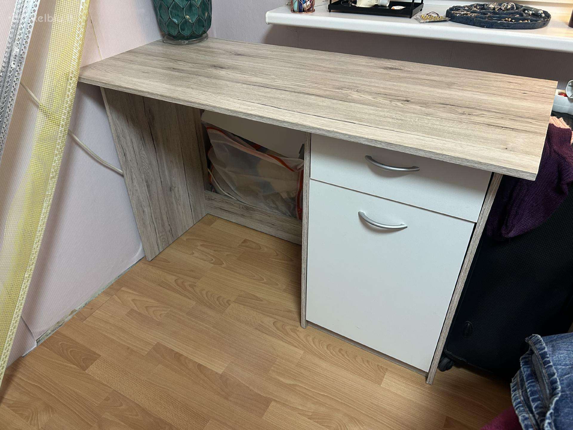 Rašomasis stalas