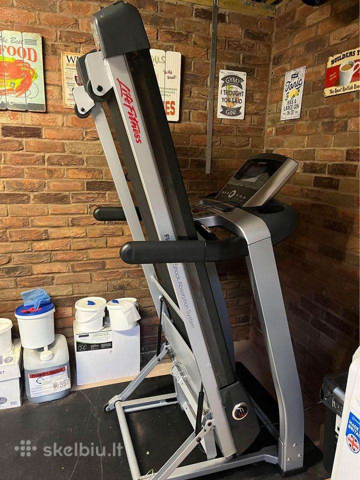 Bėgimo takelis Life Fitness F3
