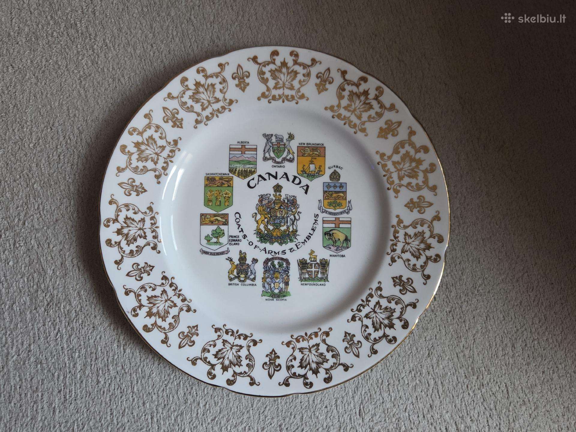 Kolekcinė Paragon Fine Bone China lėkštė Canada