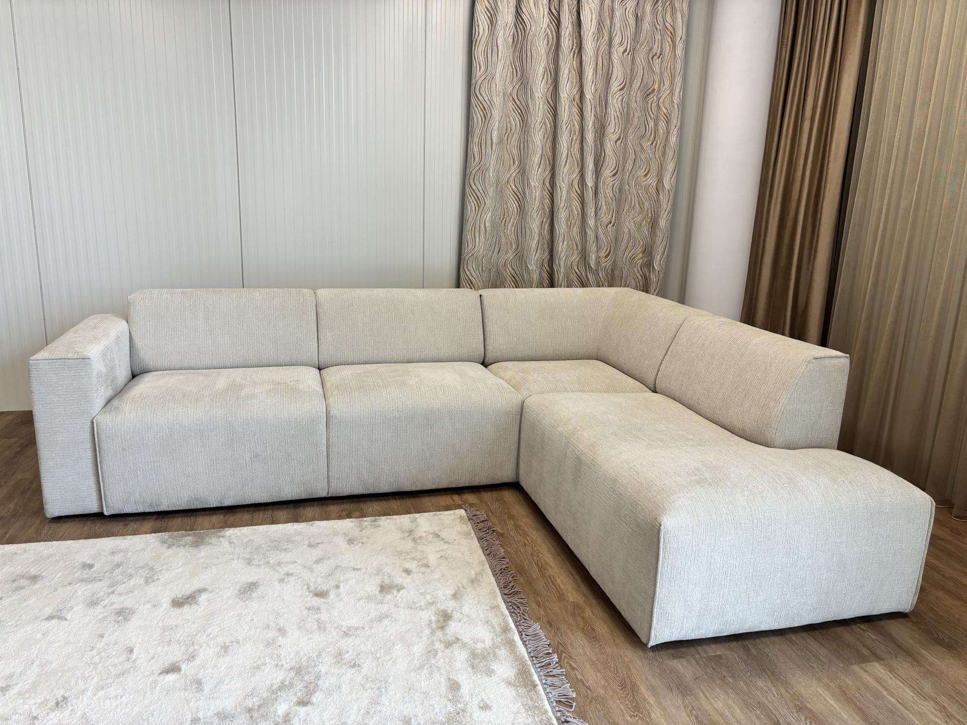 Sofa is ekspozicijos