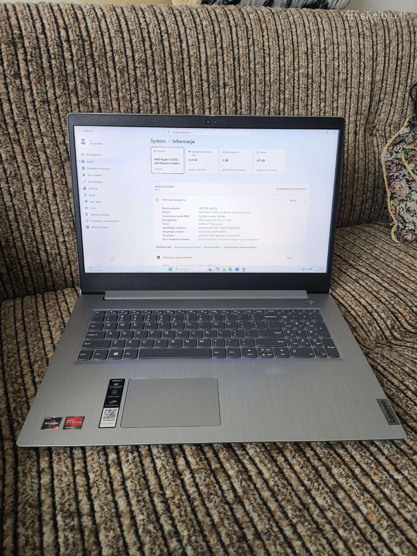 Lenovo Ideapad 3 17ada05 17.3" Ryzen 3 3250u
