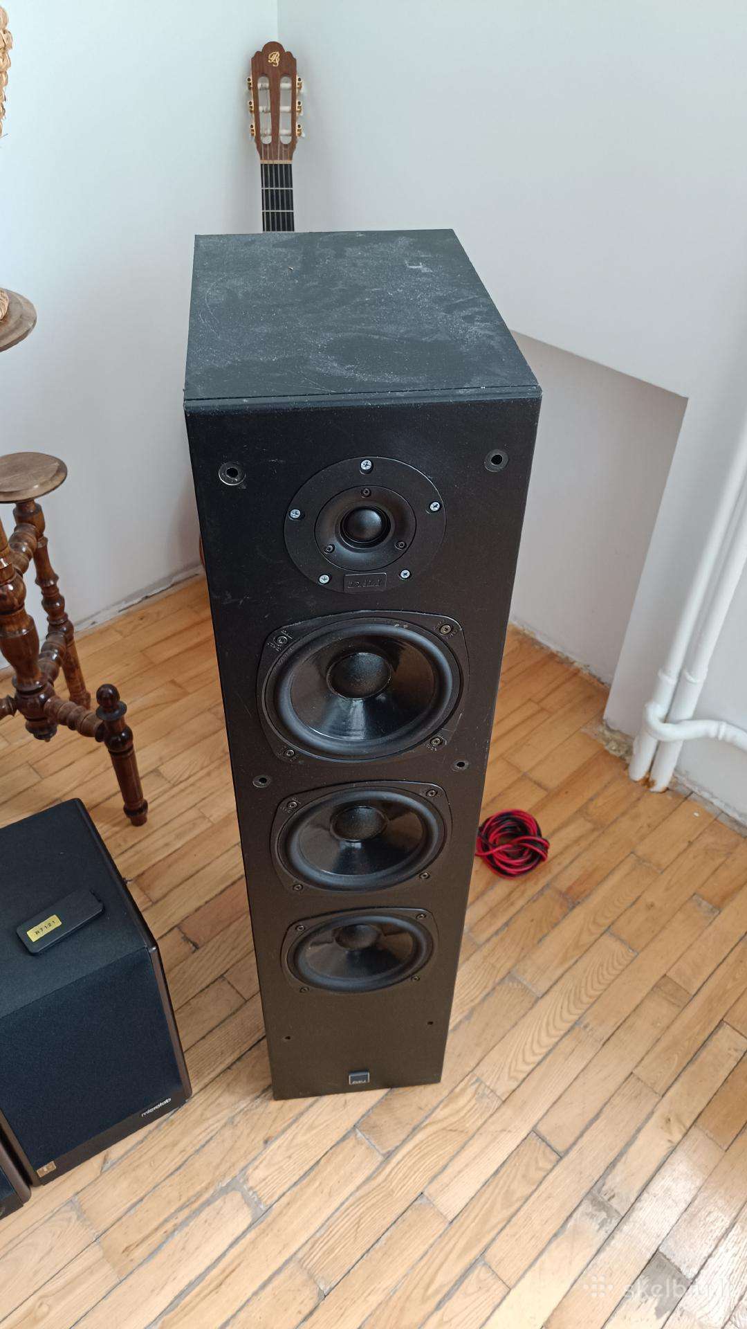 Grindinės Hi-fi audio kolonėlės Dali 606