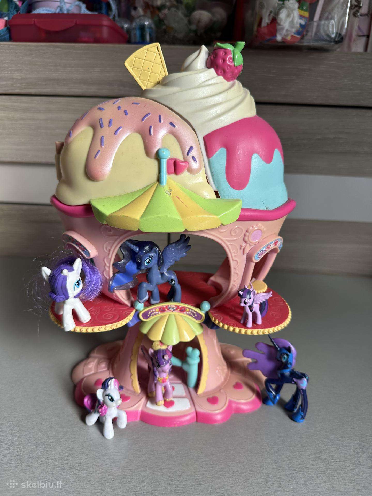 My Little Pony ledų pilis / namelis + 6 poniai