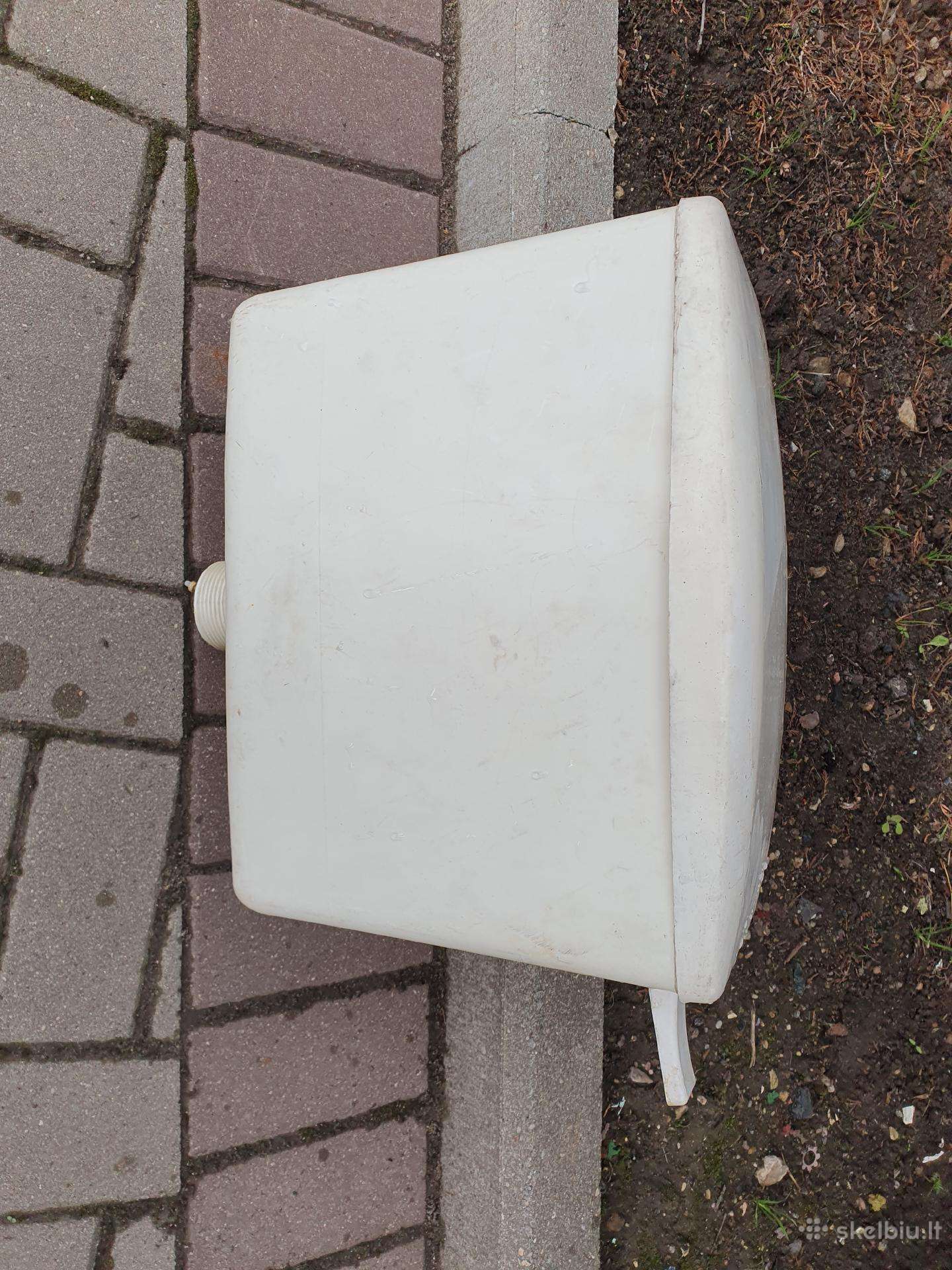 Vandens nuleidimo bakelis