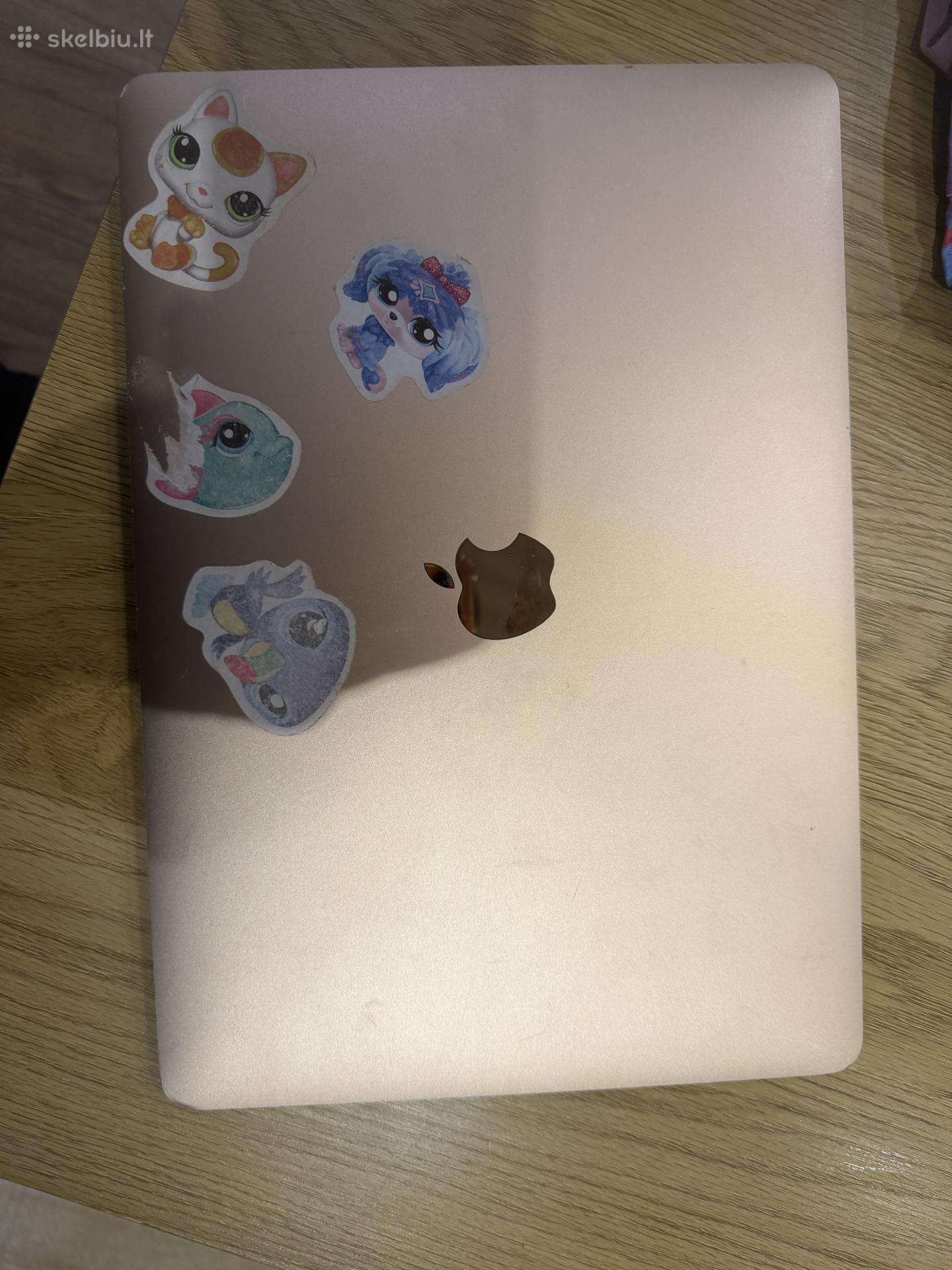 MacBook air 13 m2