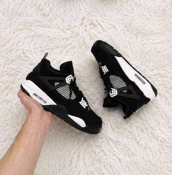 Jordan 4