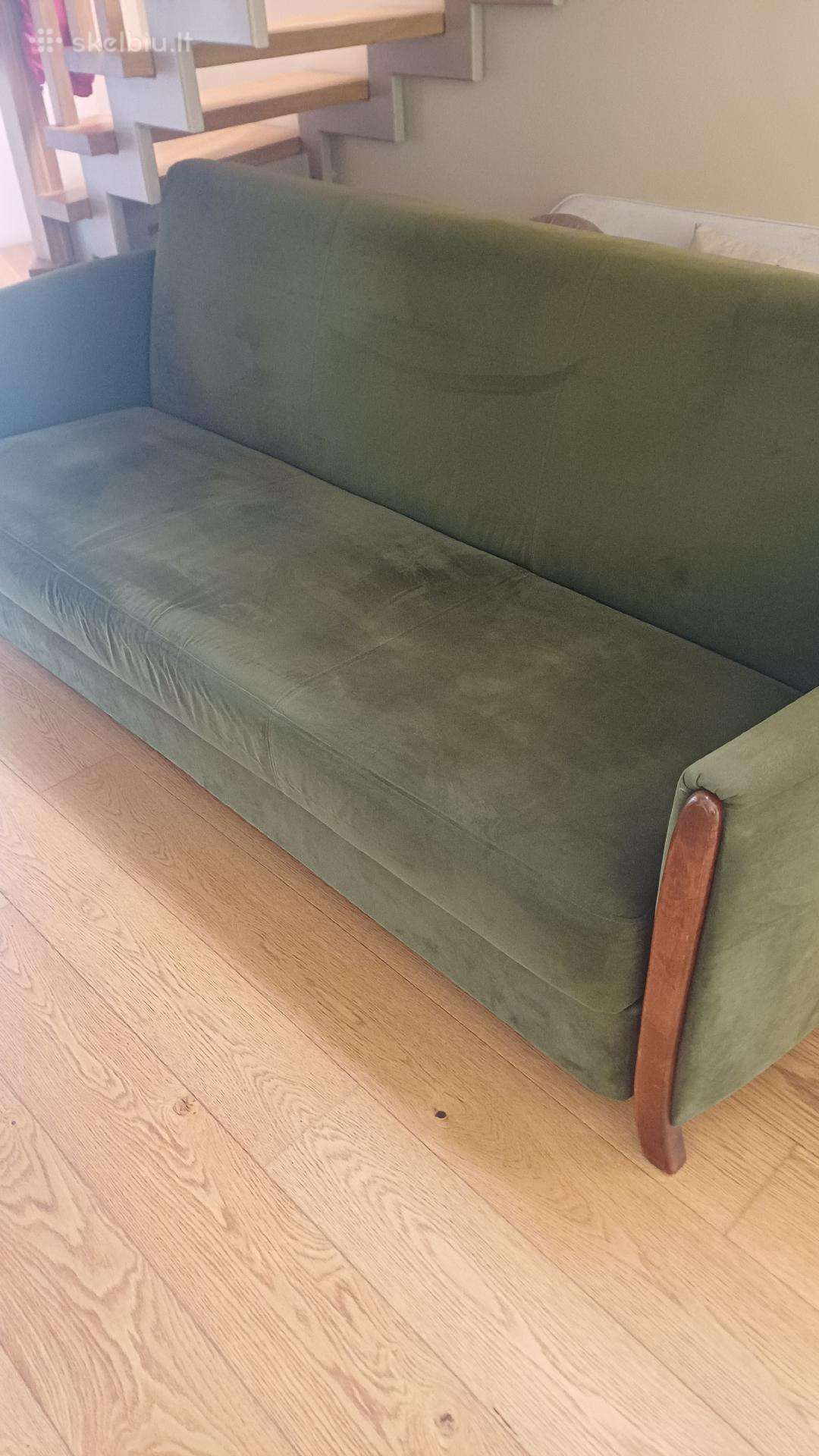 Geros būklės žalia veliūrinė sofa-lova