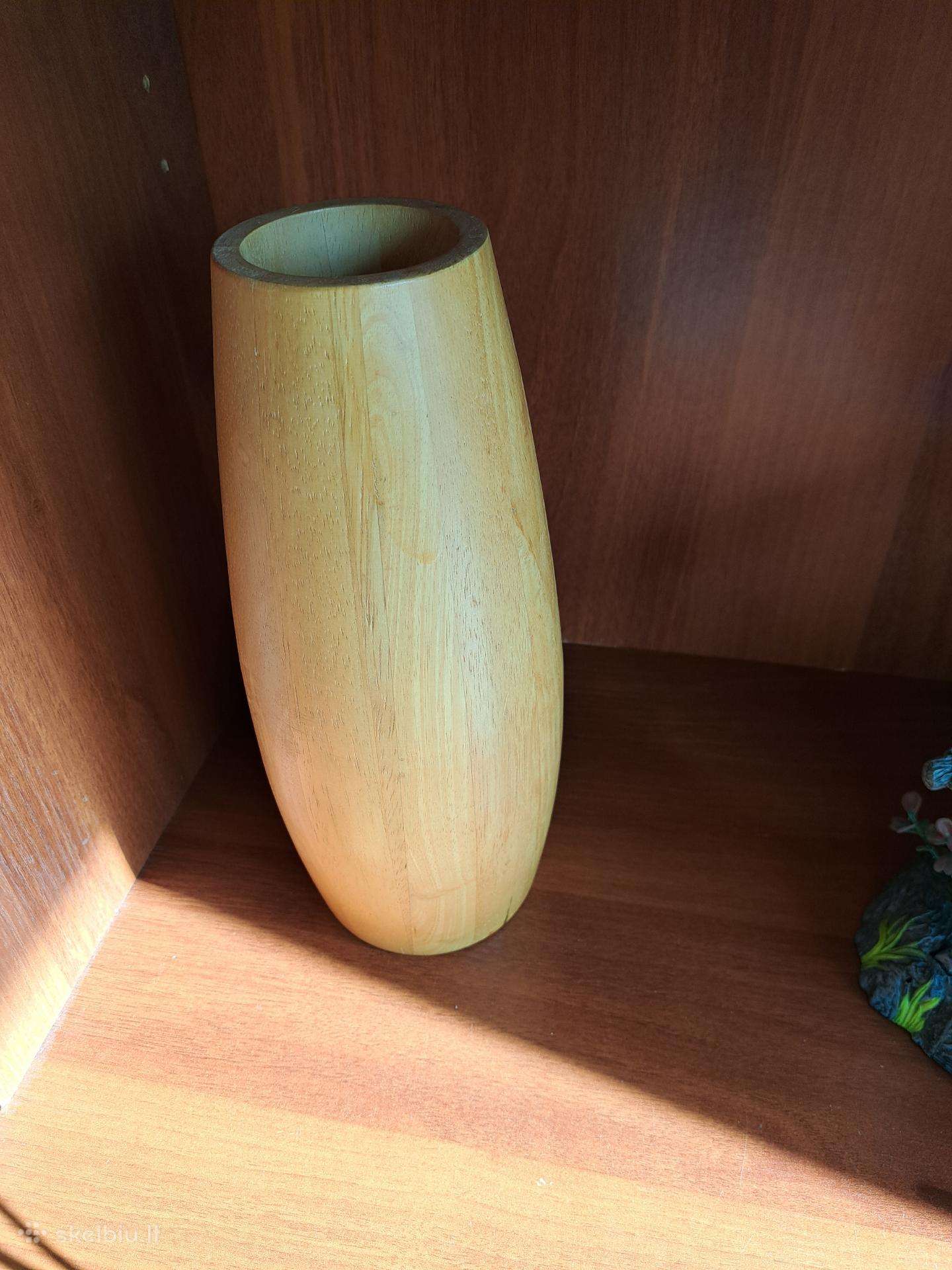 Medine ąžuolo vaza