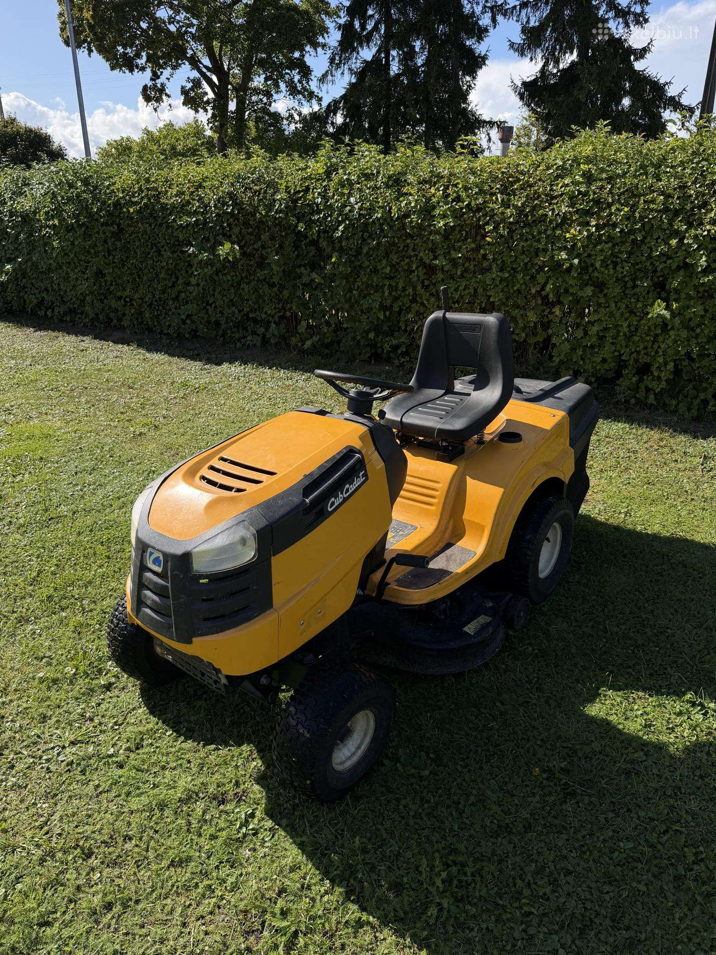 Cub Cadet Lt2 Nr92 traktoriukas