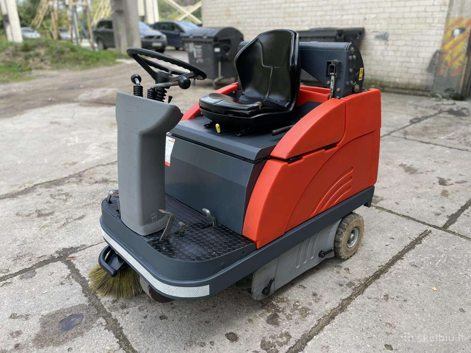 Hako-jonas 980 Eh elektrinė šlavimo mašina