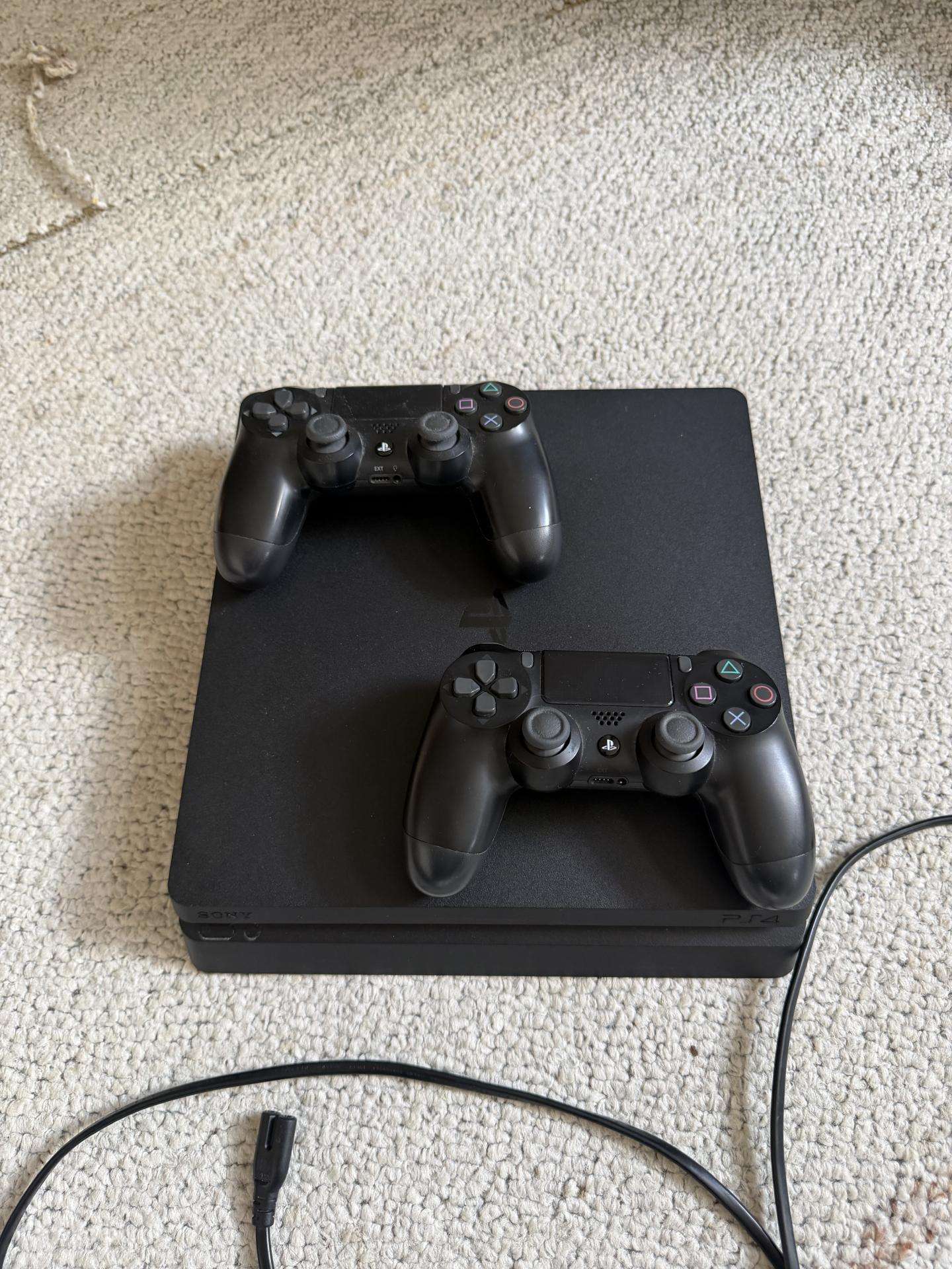 Playstation 4 Slim 1tb