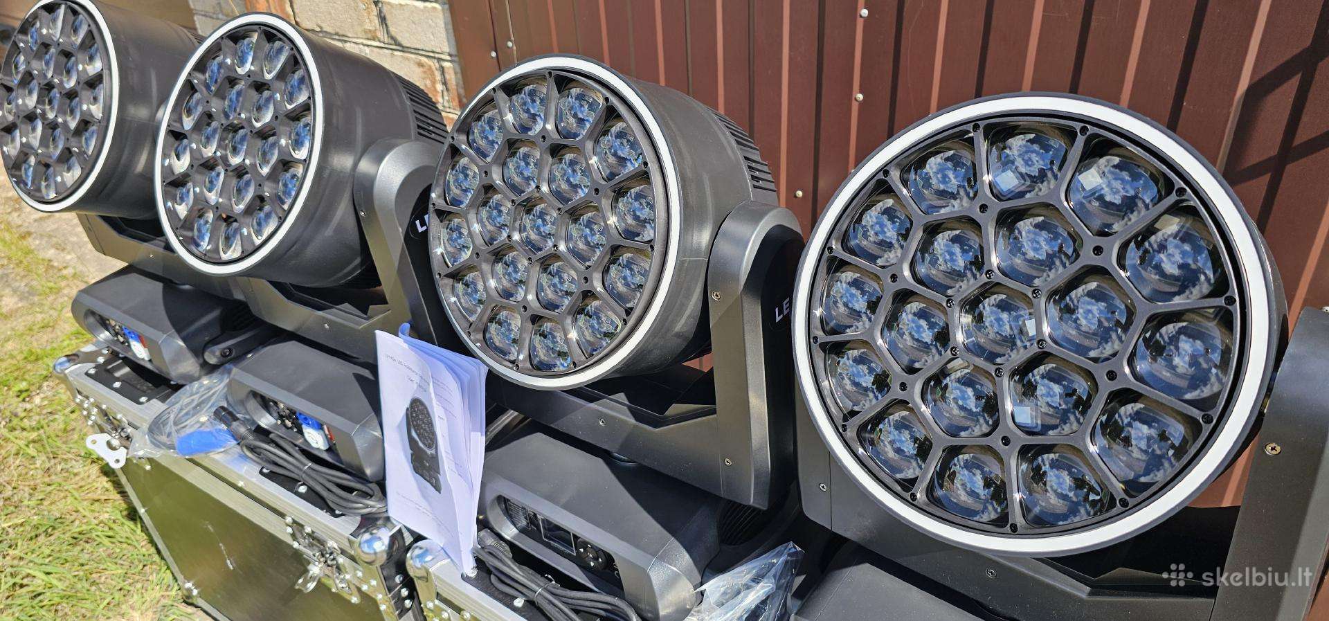 Apšvietimo galvos 19x40w 2vnt+ dėzė