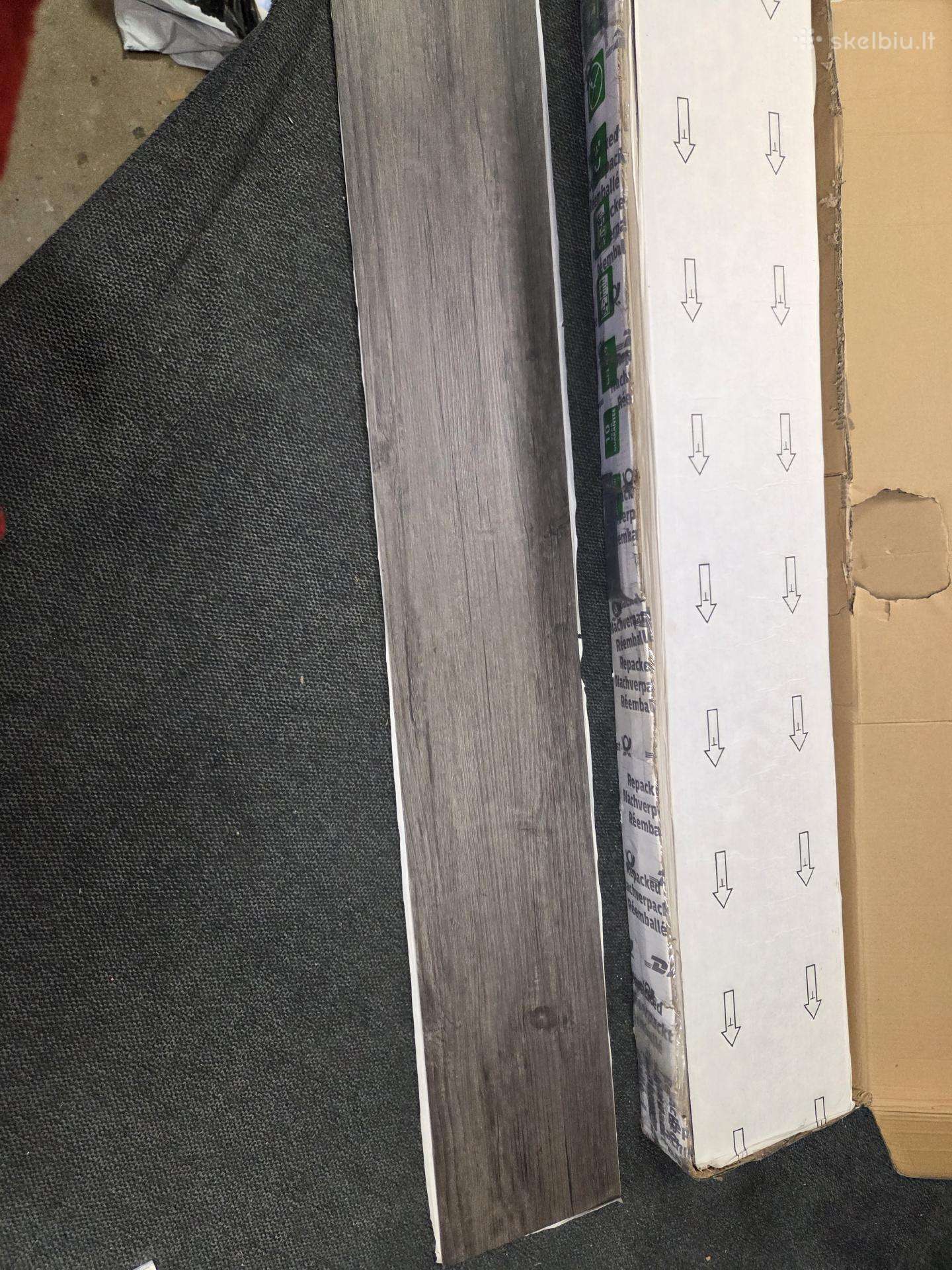 Klijuojamos vinilo lentos