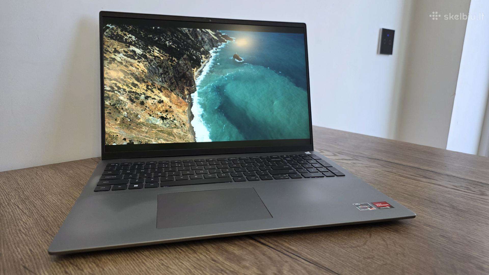Dell 16" Ryzen 5 5625u 16gb RAM