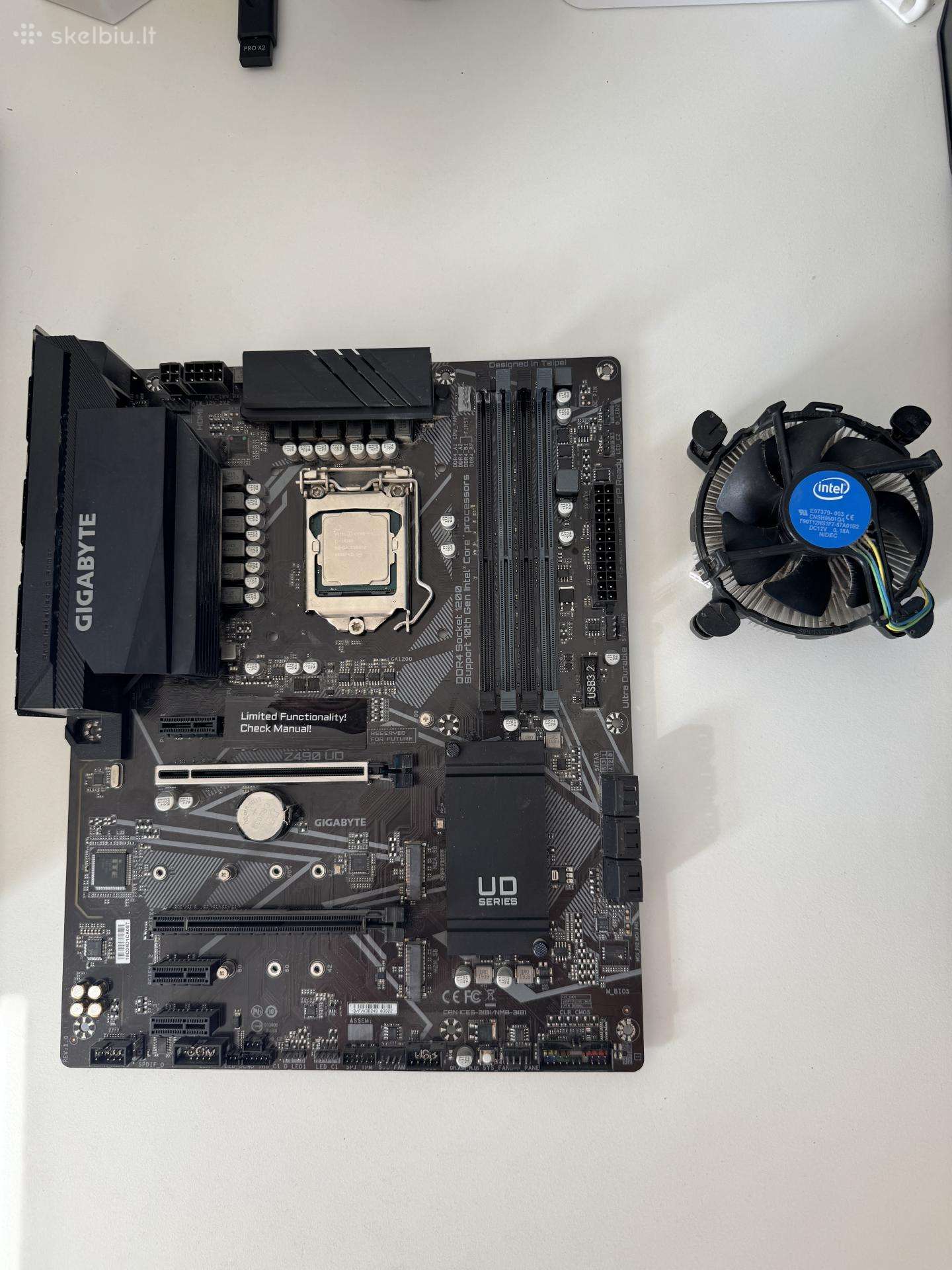Intel i5-10500 + Gigabyte Z490 Ud + Intel cooler