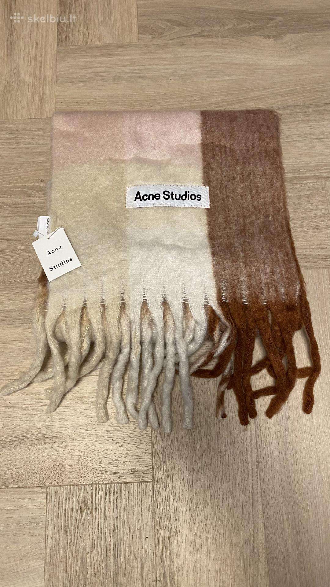 Acne studios šalikas