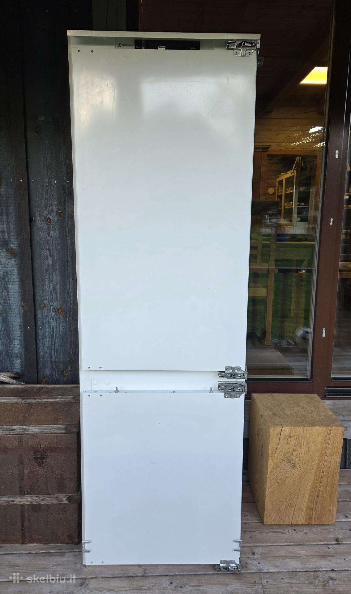 Parduodu šaldytuvą Electrolux Eng2854aow
