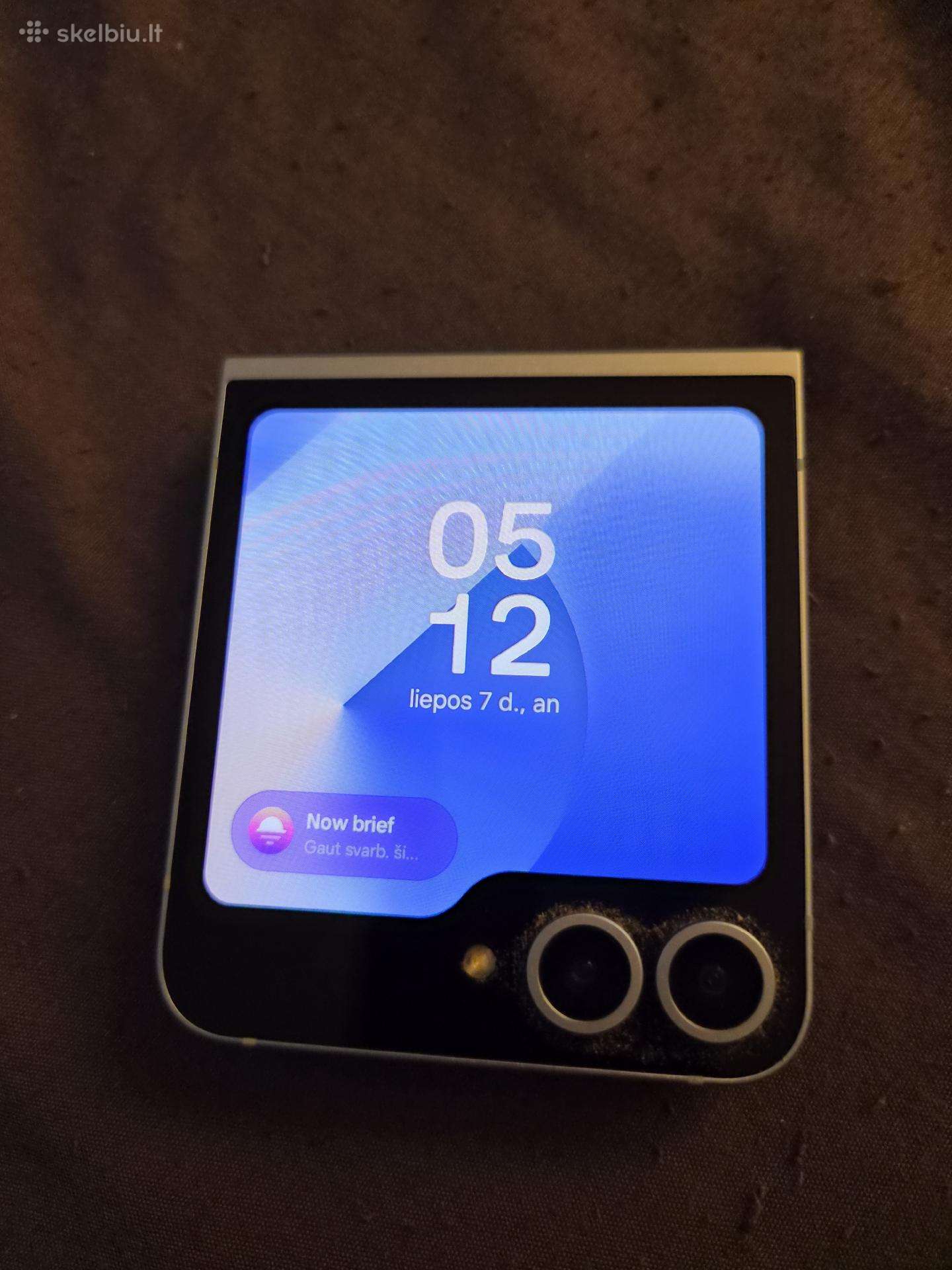 Samsung galaxy z flip 6
