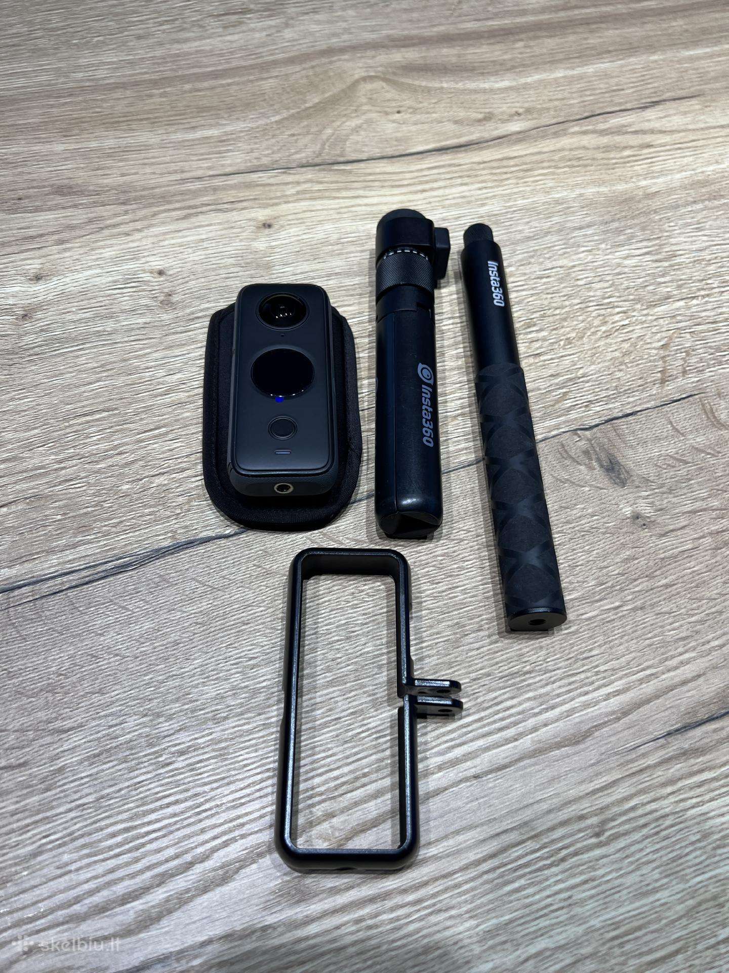 Insta 360 x2 su priedais