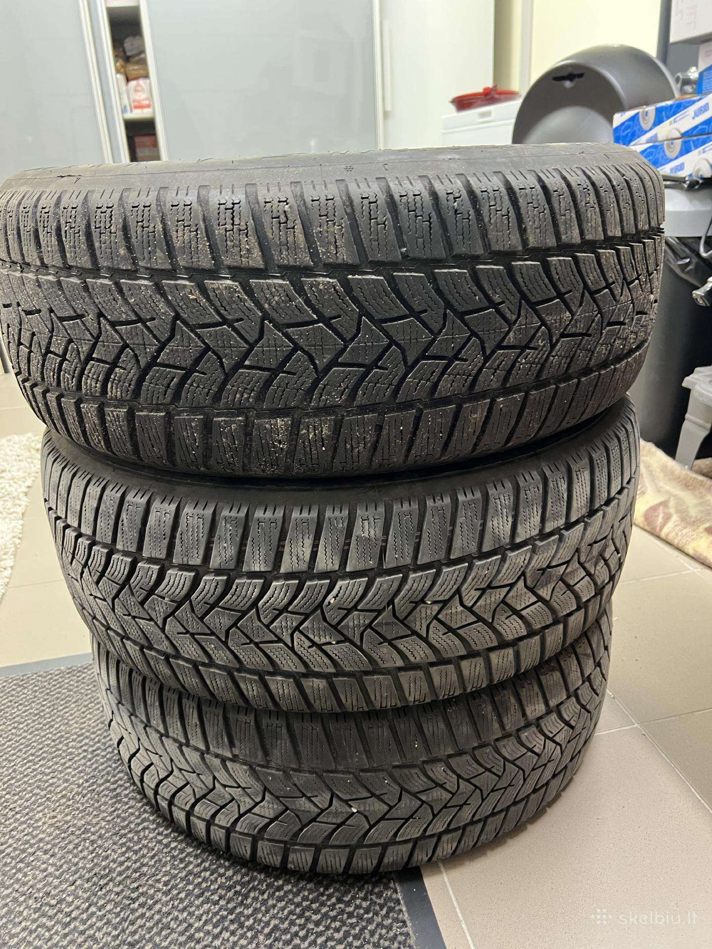 Parduodamos 3x Dunlop 215/55r17 Žieminės padangos