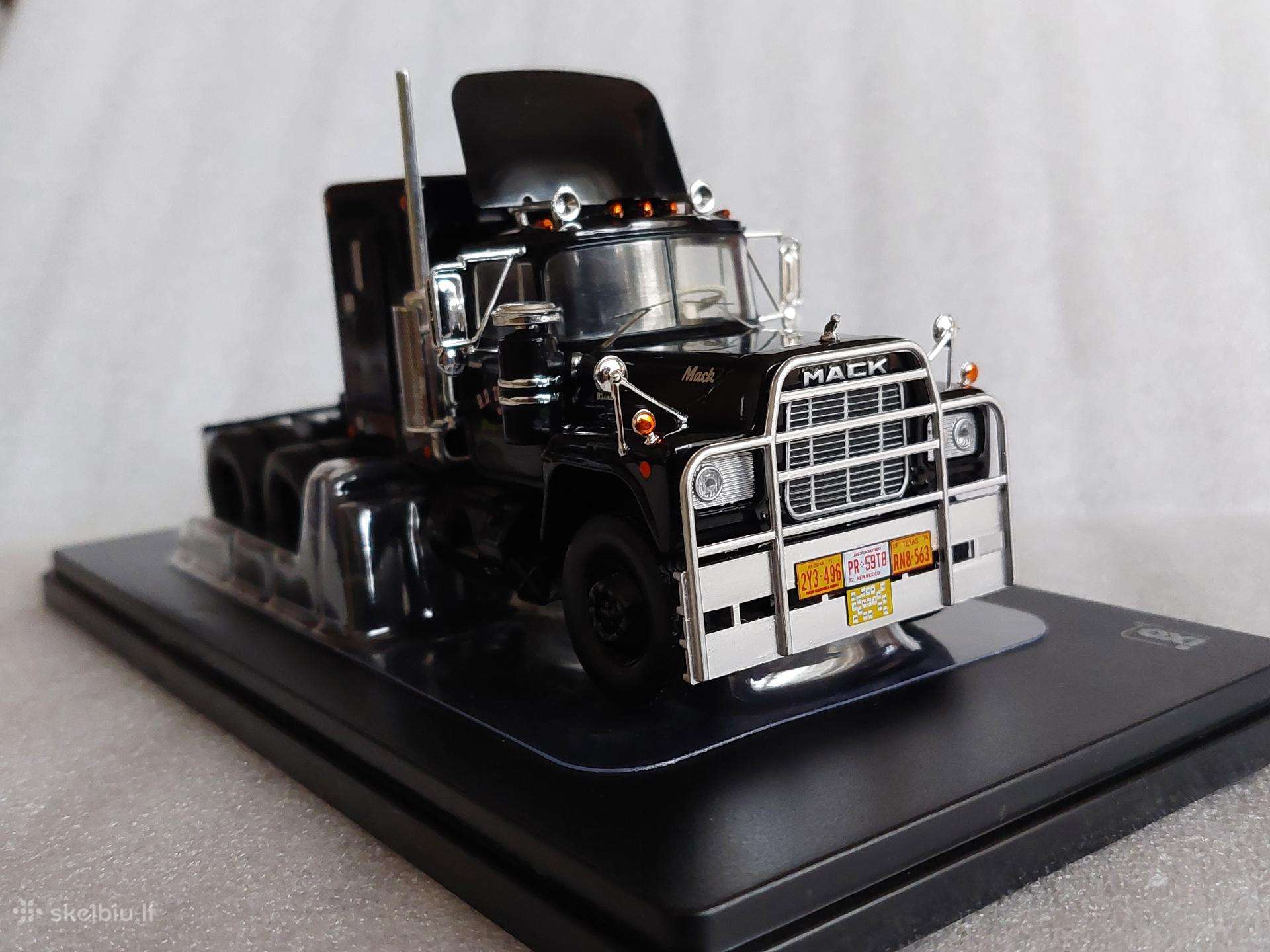 Mack R-series