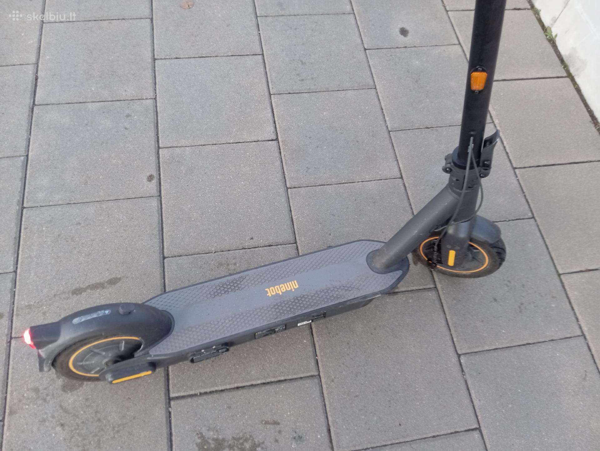 Su dokumentais Ninebot max G30, 38km/h važiuoja