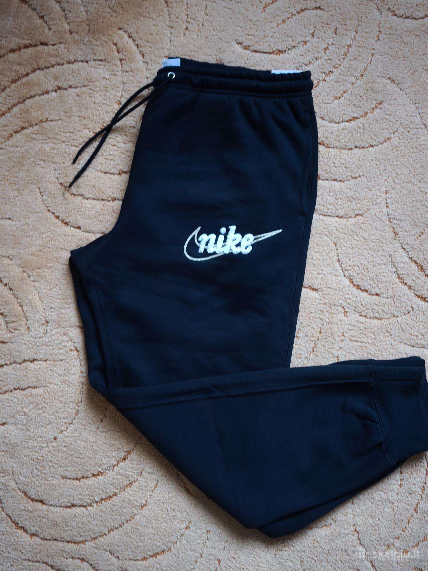 Vyriski sportiniai kelnes Nike.