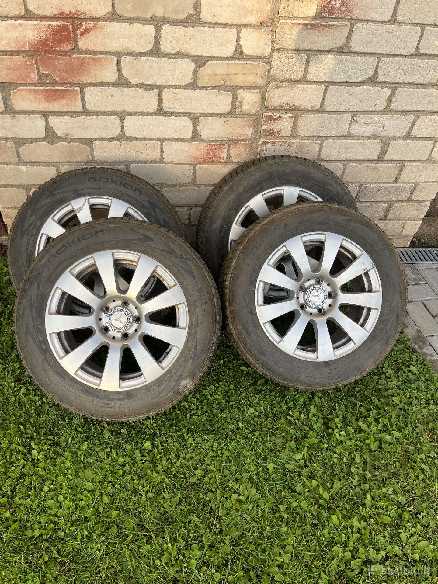Tvarkingi ratai. Geros ziemines padangos
