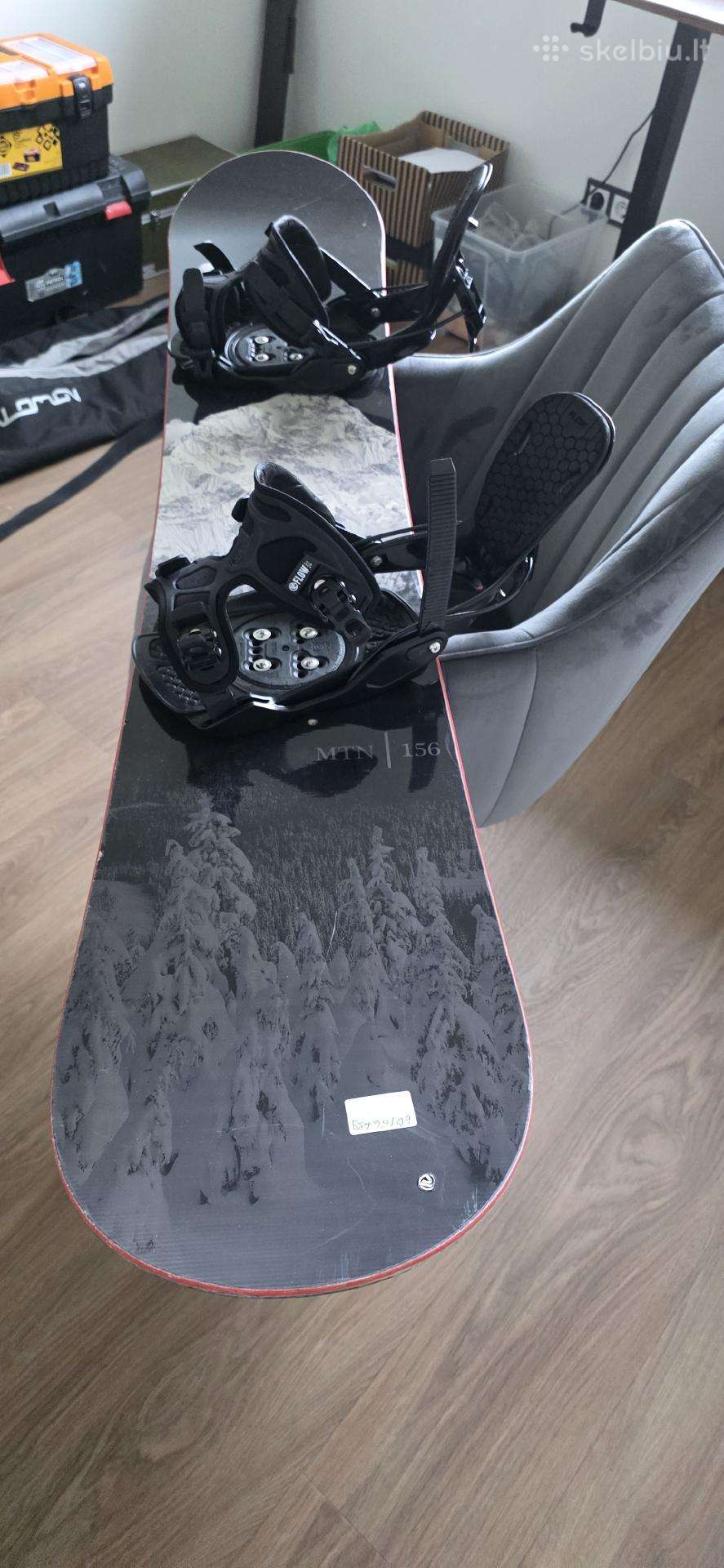 Snowboard 156 cm + „Flow Alpha Mtn“