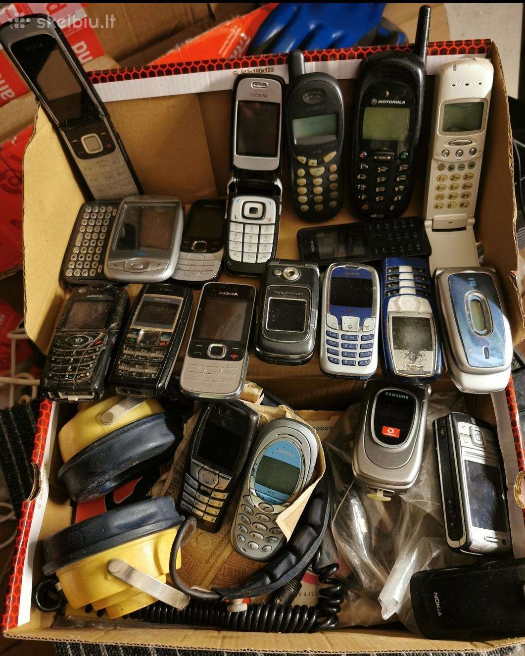 Seni telefonai