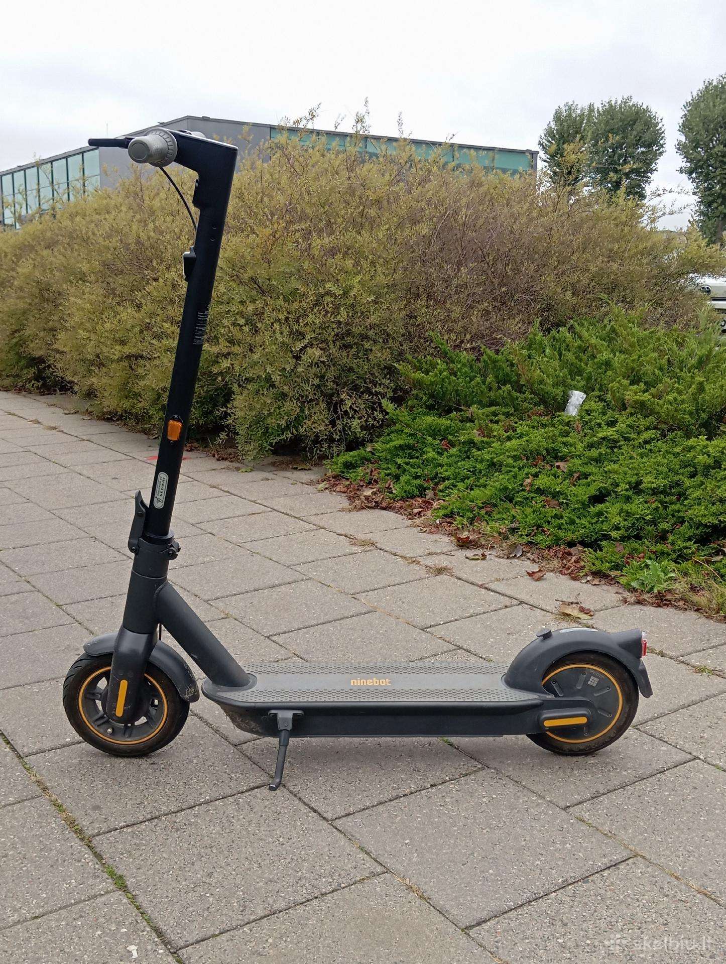 Su dokumentais Ninebot max G30,38km/h važiuoja