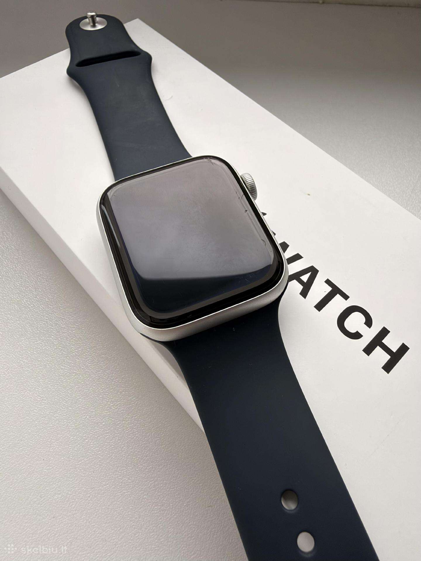 Apple Watch Se 2 44 Silver su papildoma apyranke